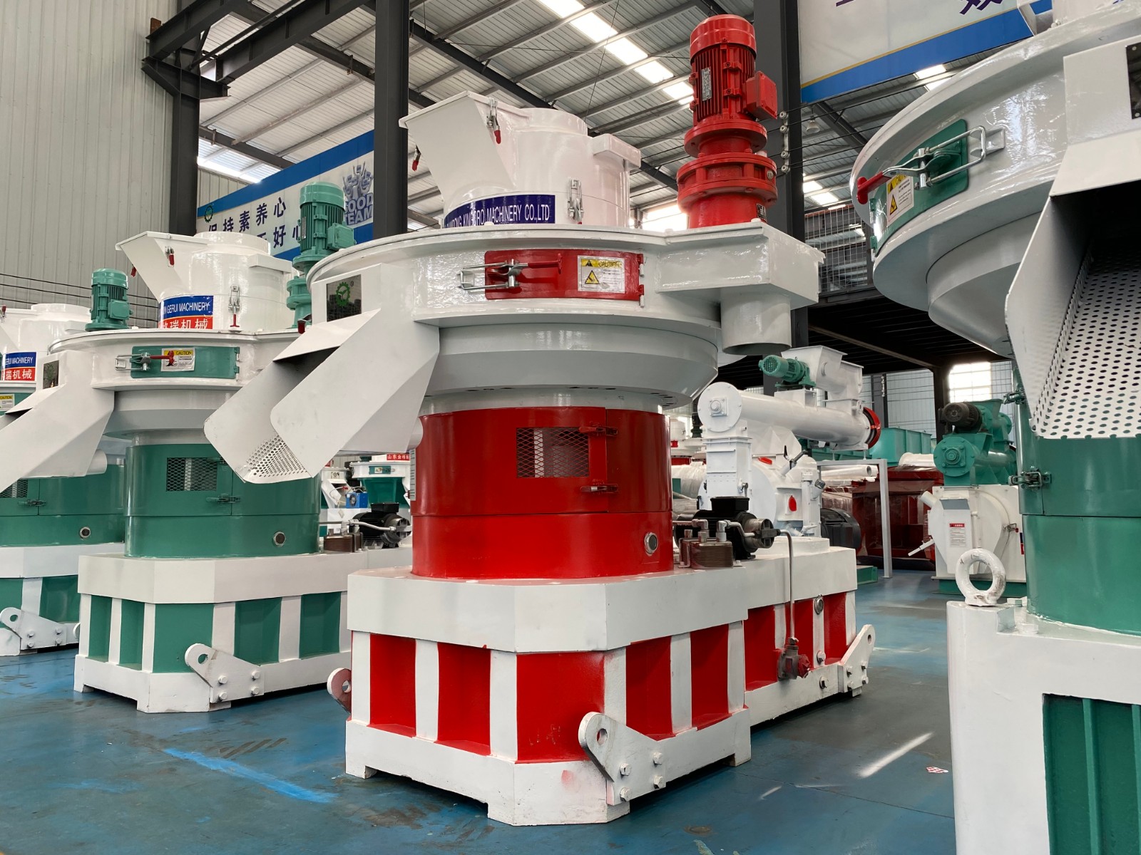 南陽秸稈顆粒機(jī).jpg 南陽秸稈顆粒機(jī).jpg