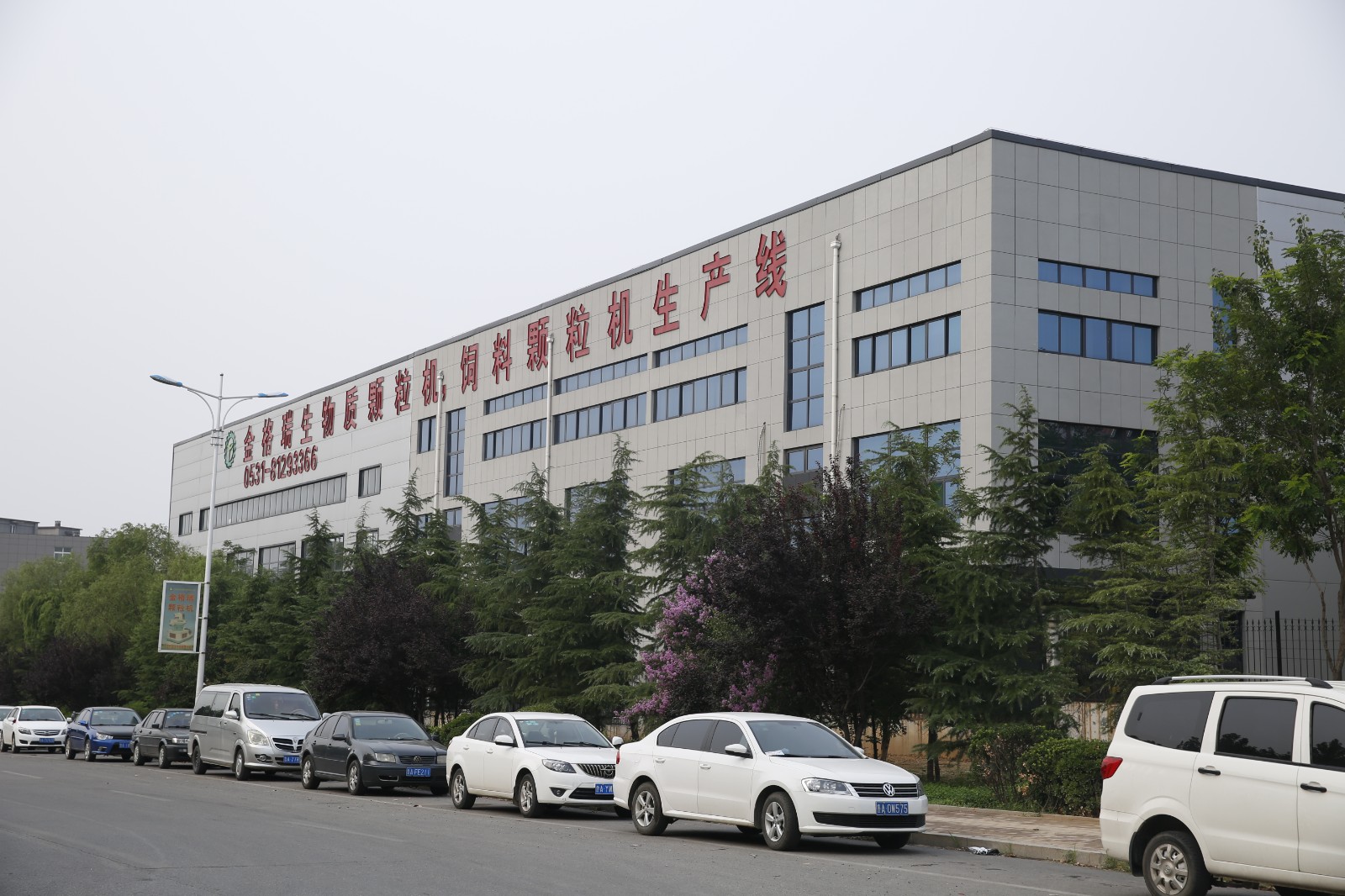 山東金格瑞顆粒機(jī)廠家.JPG 山東金格瑞顆粒機(jī)廠家.JPG