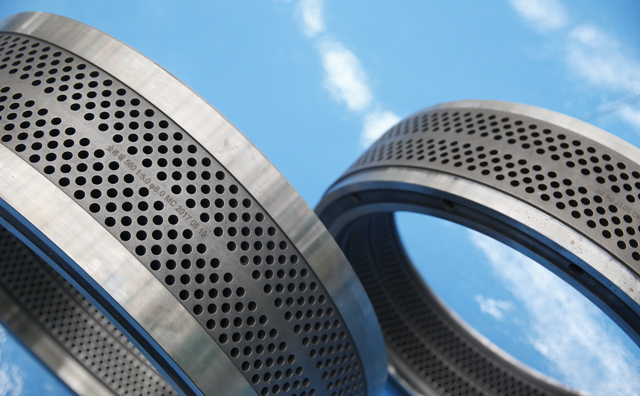 木屑造粒機環(huán)模.jpg 木屑造粒機環(huán)模.jpg