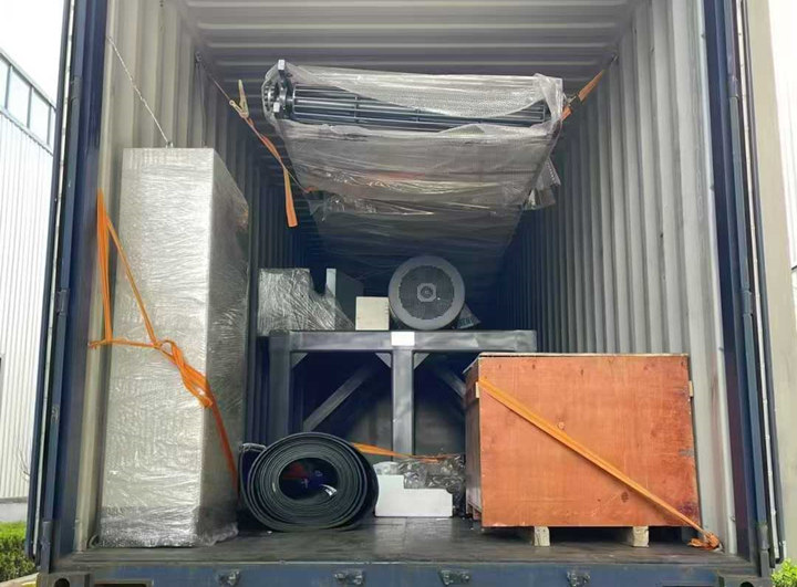 中國制造撕碎機發往巴基斯坦.jpg 中國制造撕碎機發往巴基斯坦.jpg